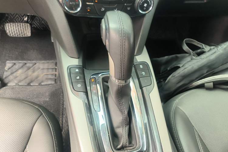 Used Chevrolet Malibu 2018 530T Automatic Luxury Edition Gear Lever