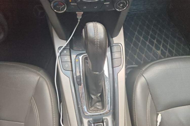 Used Chevrolet Malibu 2018 530T Automatic Luxury Edition Gear Lever