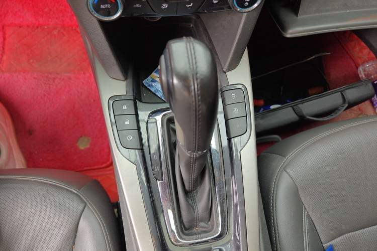 Used Chevrolet Malibu 2018 530T Automatic Luxury Edition Gear Lever