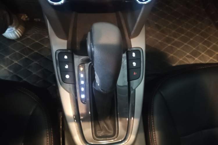 Used Chevrolet Malibu 2018 530T Automatic Comfort Edition Gear Lever