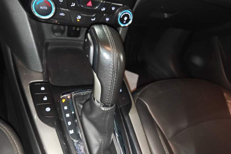 Used Chevrolet Malibu 2018 530T Automatic Luxury Edition Gear Lever