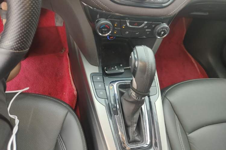 Used Chevrolet Malibu 2018 530T Automatic Luxury Edition Gear Lever