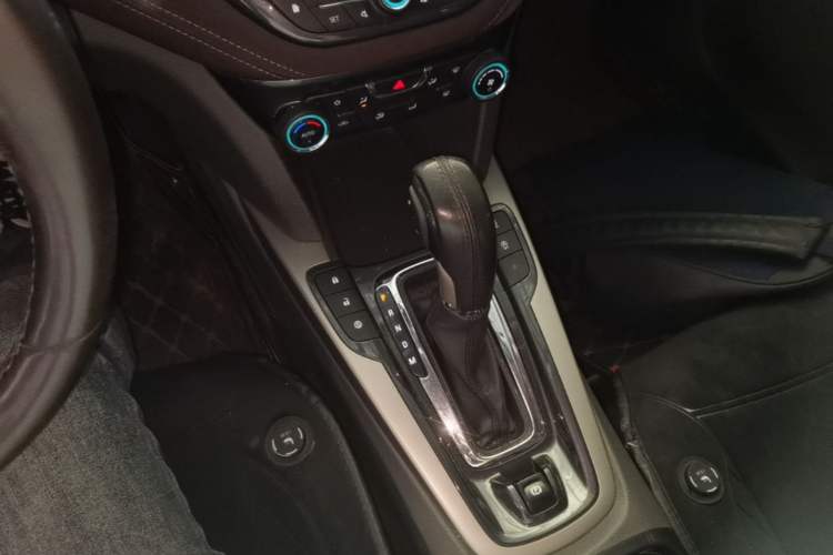 Used Chevrolet Malibu 2018 530T Automatic Luxury Edition Gear Lever