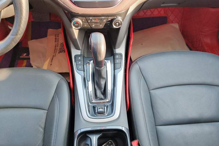 Used Chevrolet Malibu 2018 530T Automatic Fashion Edition Gear Lever