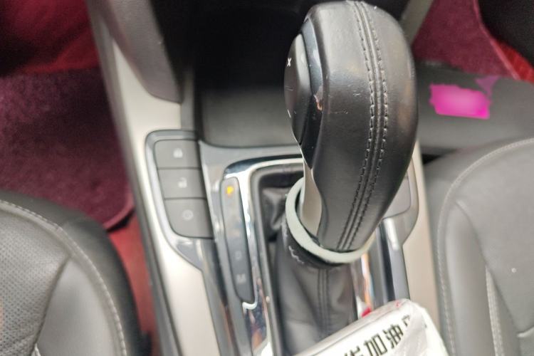 Used Chevrolet Malibu 2018 530T Automatic Luxury Edition Gear Lever