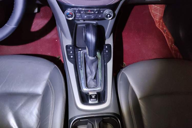 Used Chevrolet Malibu 2018 530T Automatic Luxury Edition Gear Lever