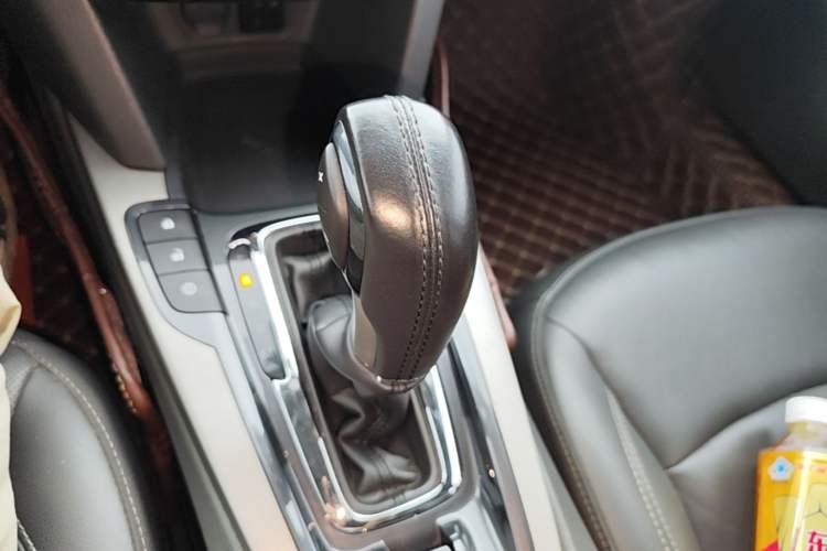 Used Chevrolet Malibu 2018 530T Automatic Luxury Edition Gear Lever