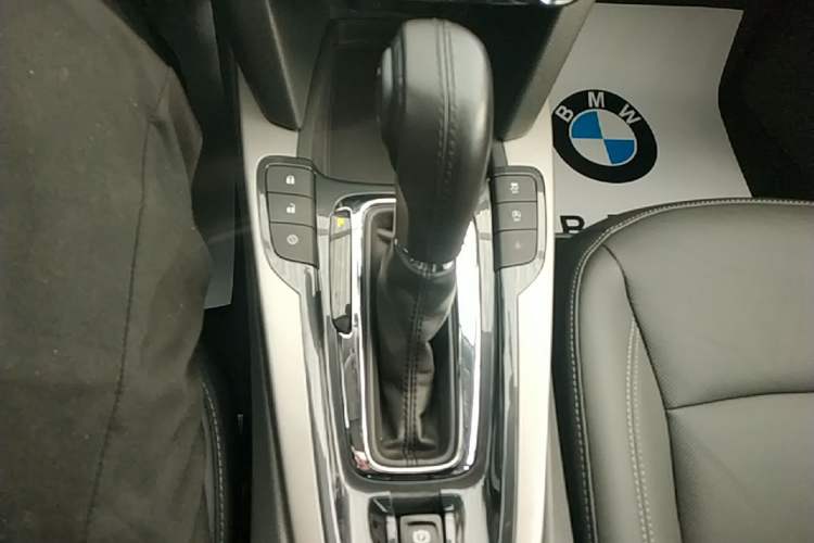 Used Chevrolet Malibu 2018 530T Automatic Luxury Edition Gear Lever
