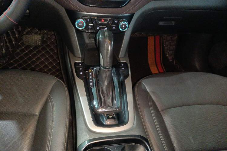 Used Chevrolet Malibu 2018 530T Automatic Fashion Edition Gear Lever