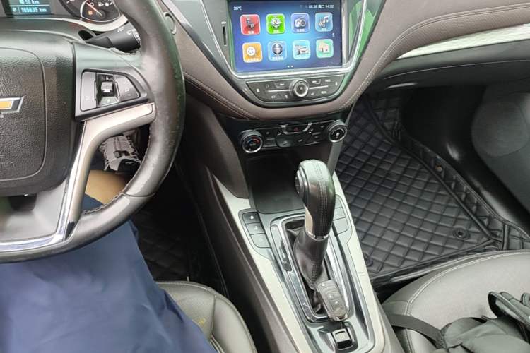 Used Chevrolet Malibu 2018 530T Automatic Luxury Edition Gear Lever