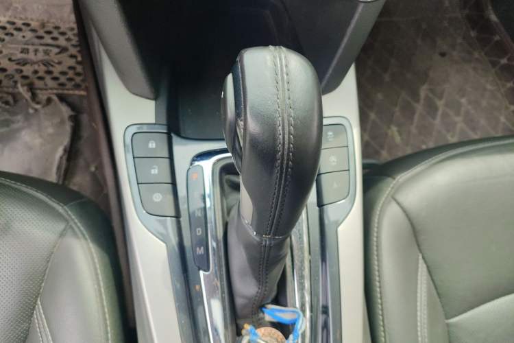 Used Chevrolet Malibu 2018 530T Automatic Luxury Edition Gear Lever