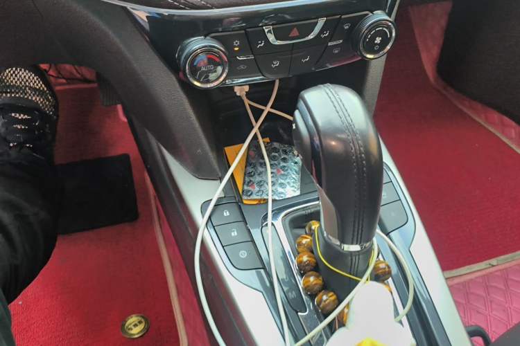 Used Chevrolet Malibu 2018 530T Automatic Fashion Edition Gear Lever