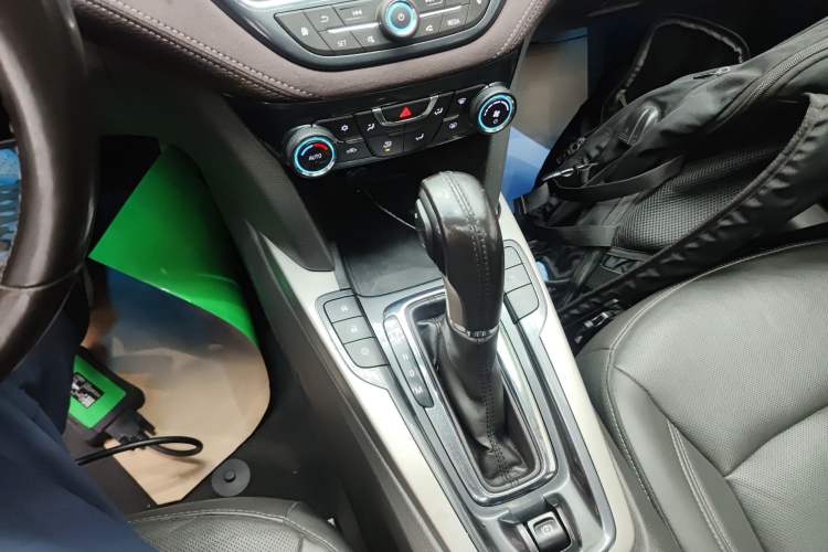 Used Chevrolet Malibu 2018 530T Automatic Luxury Edition Gear Lever