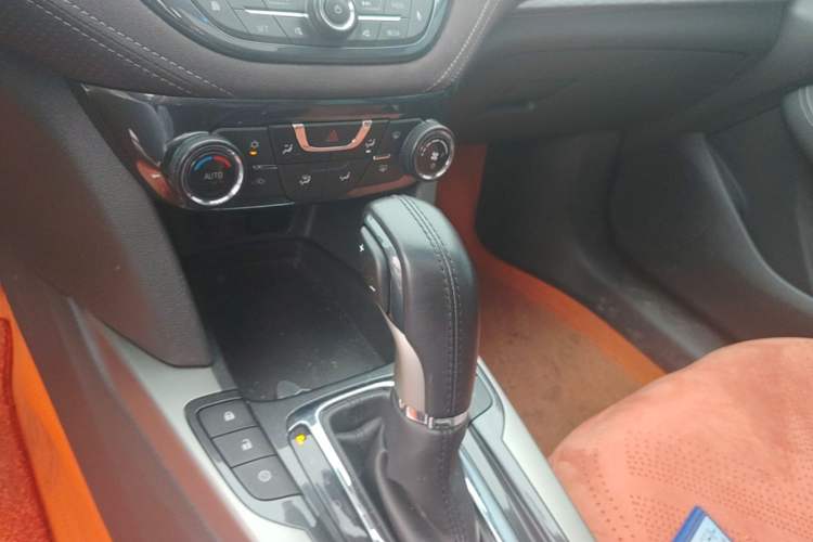 Used Chevrolet Malibu 2018 530T Automatic Luxury Edition Gear Lever