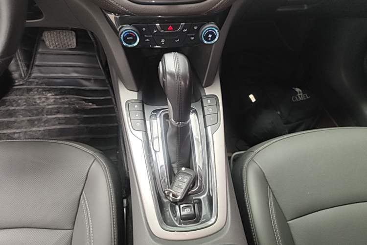 Used Chevrolet Malibu 2018 530T Automatic Luxury Edition Gear Lever