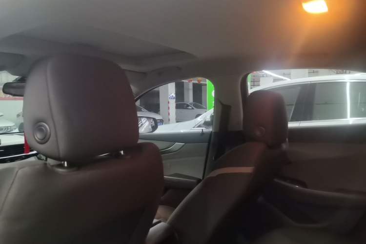 Used Chevrolet Malibu 2018 530T Automatic Comfort Edition Headliner
