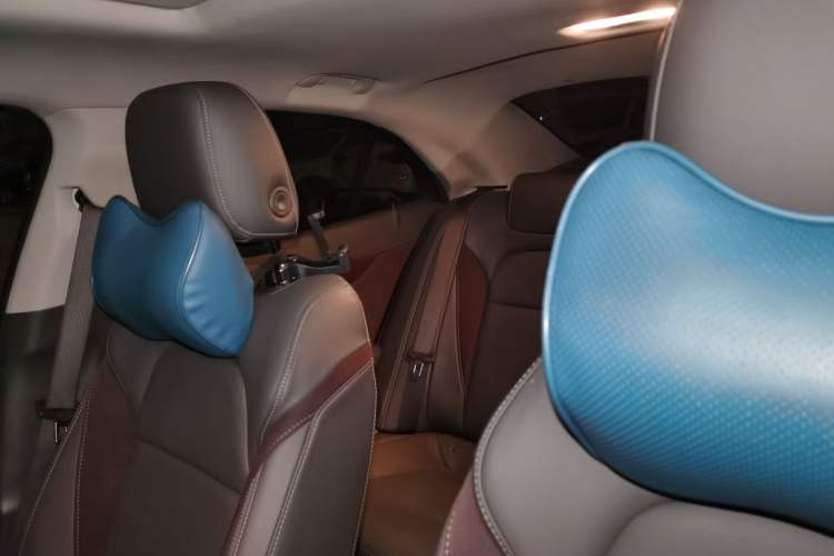 Used Chevrolet Malibu 2018 530T Automatic Luxury Edition Headliner