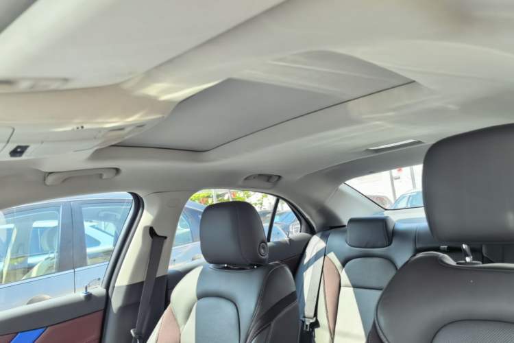 Used Chevrolet Malibu 2018 530T Automatic Luxury Edition Headliner