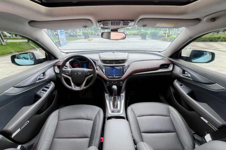 Used Chevrolet Malibu 2018 530T Automatic Luxury Edition Headliner