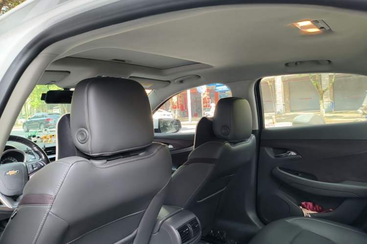 Used Chevrolet Malibu 2018 530T Automatic Luxury Edition Headliner