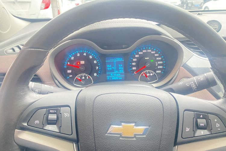 Used Chevrolet Malibu 2018 530T Automatic Luxury Edition Instrument Cluster