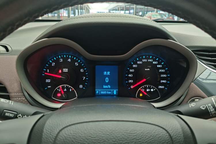 Used Chevrolet Malibu 2018 530T Automatic Luxury Edition Instrument Cluster