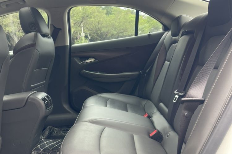 Used Chevrolet Malibu 2018 530T Automatic Fashion Edition Interior 1