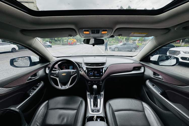 Used Chevrolet Malibu 2018 530T Automatic Fashion Edition Interior 1