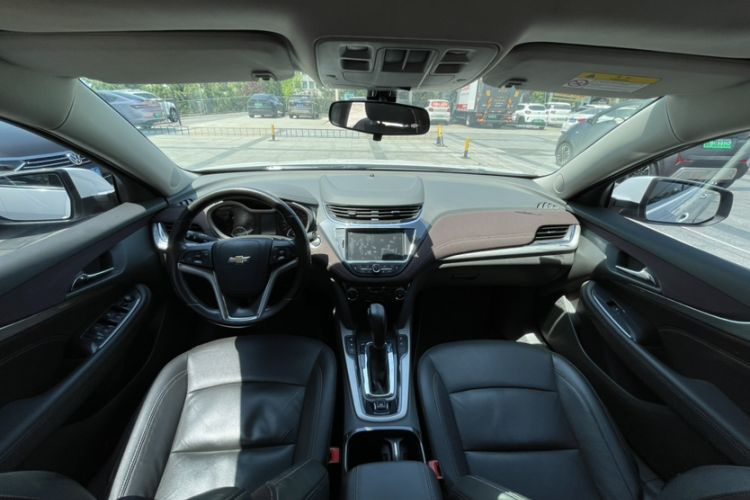 Used Chevrolet Malibu 2018 530T Automatic Luxury Edition Interior 1