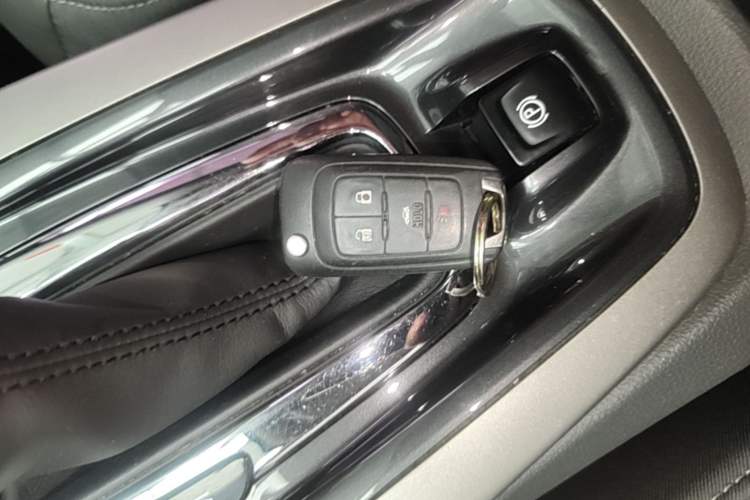 Used Chevrolet Malibu 2018 530T Automatic Luxury Edition Interior 1