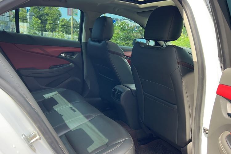Used Chevrolet Malibu 2018 530T Automatic Fashion Edition Interior 10