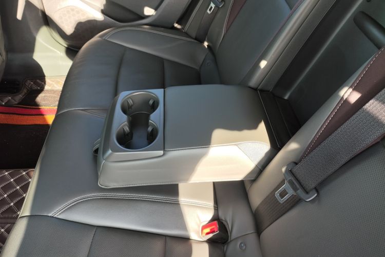 Used Chevrolet Malibu 2018 530T Automatic Fashion Edition Interior 10