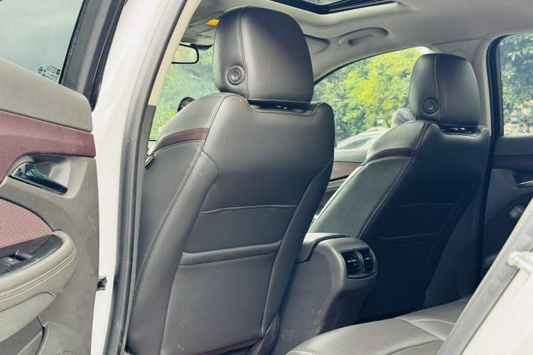 Used Chevrolet Malibu 2018 530T Automatic Fashion Edition Interior 11