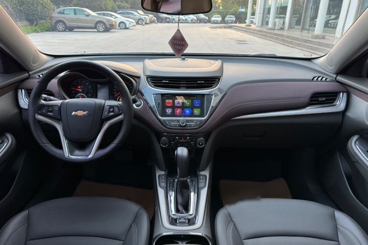 Used Chevrolet Malibu 2018 530T Automatic Luxury Edition Interior 2