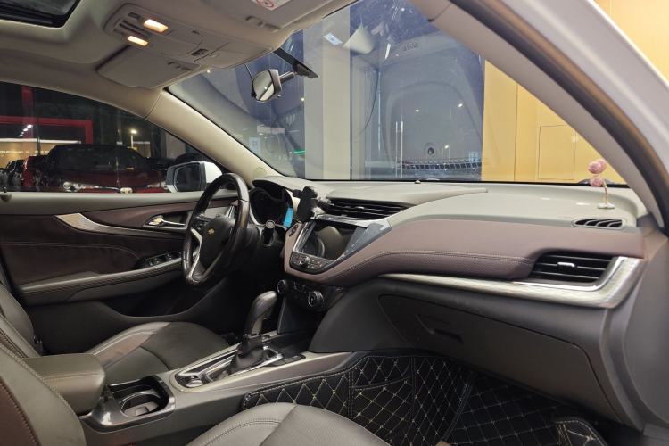 Used Chevrolet Malibu 2018 530T Automatic Luxury Edition Interior 2