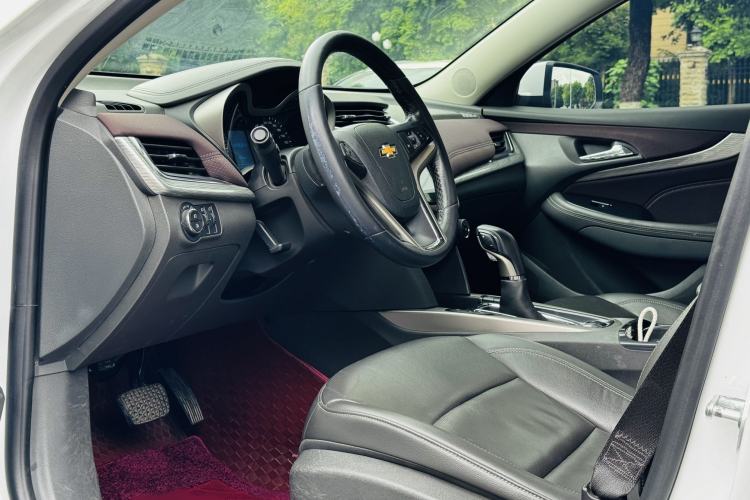 Used Chevrolet Malibu 2018 530T Automatic Fashion Edition Interior 2