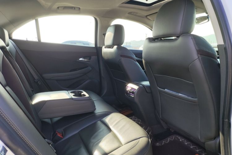 Used Chevrolet Malibu 2018 530T Automatic Fashion Edition Interior 2