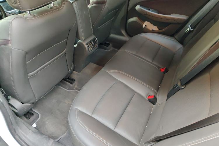 Used Chevrolet Malibu 2018 530T Automatic Luxury Edition Interior 3