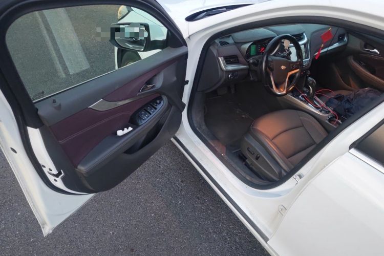 Used Chevrolet Malibu 2018 530T Automatic Luxury Edition Interior 3