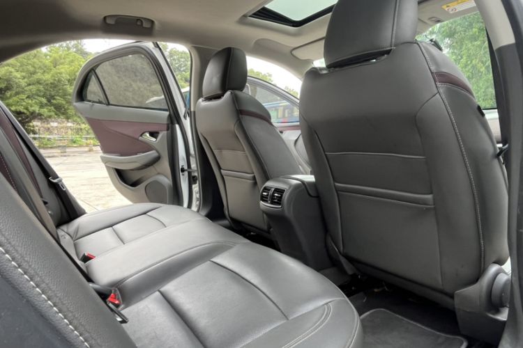 Used Chevrolet Malibu 2018 530T Automatic Luxury Edition Interior 3