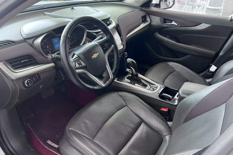 Used Chevrolet Malibu 2018 530T Automatic Luxury Edition Interior 3