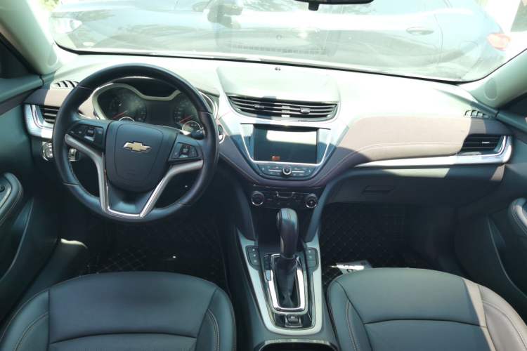 Used Chevrolet Malibu 2018 530T Automatic Luxury Edition Interior 3