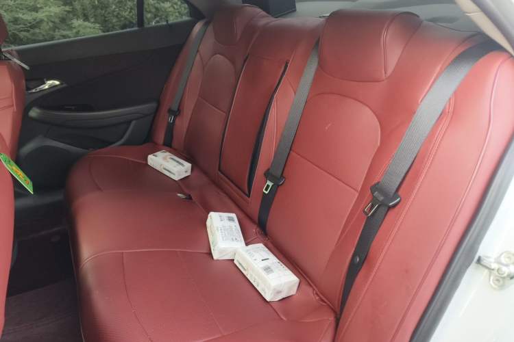 Used Chevrolet Malibu 2018 530T Automatic Luxury Edition Interior 4