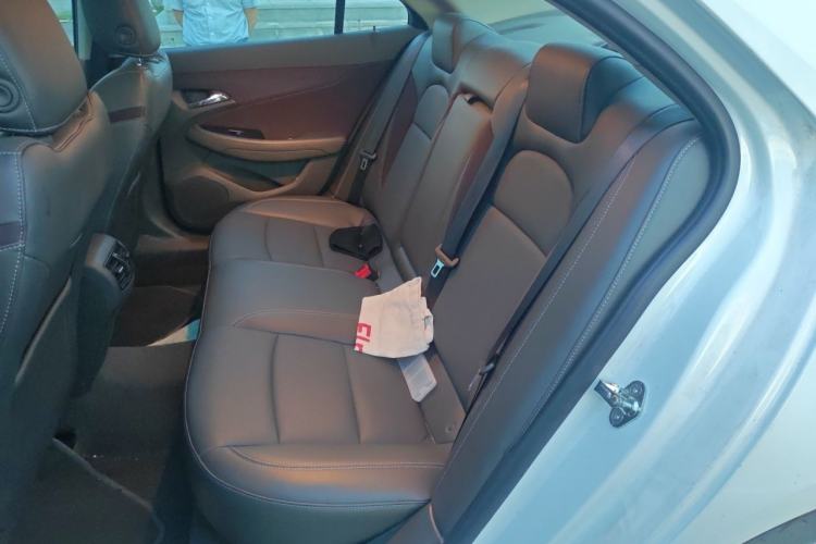 Used Chevrolet Malibu 2018 530T Automatic Luxury Edition Interior 4