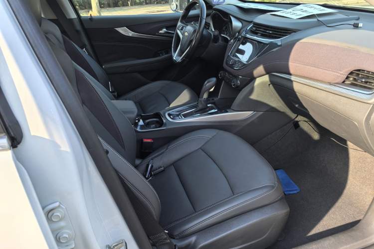 Used Chevrolet Malibu 2018 530T Automatic Luxury Edition Interior 4