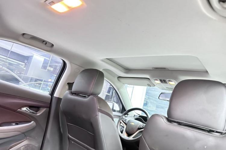 Used Chevrolet Malibu 2018 530T Automatic Fashion Edition Interior 4
