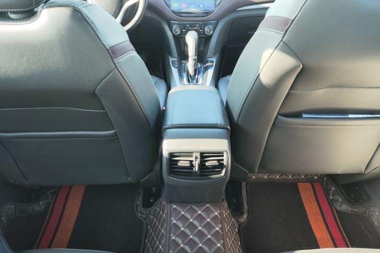 Used Chevrolet Malibu 2018 530T Automatic Fashion Edition Interior 4