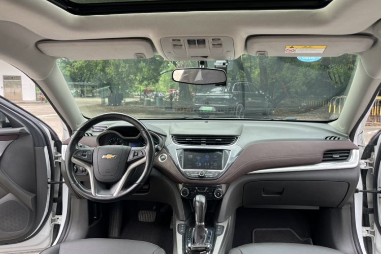 Used Chevrolet Malibu 2018 530T Automatic Luxury Edition Interior 5