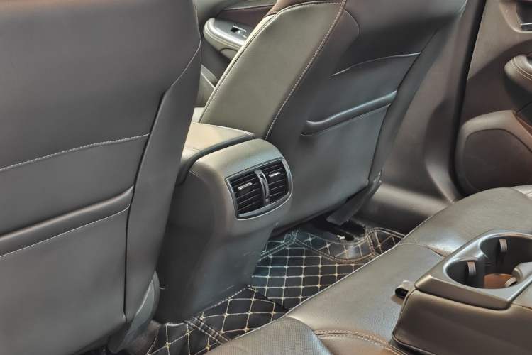 Used Chevrolet Malibu 2018 530T Automatic Luxury Edition Interior 5