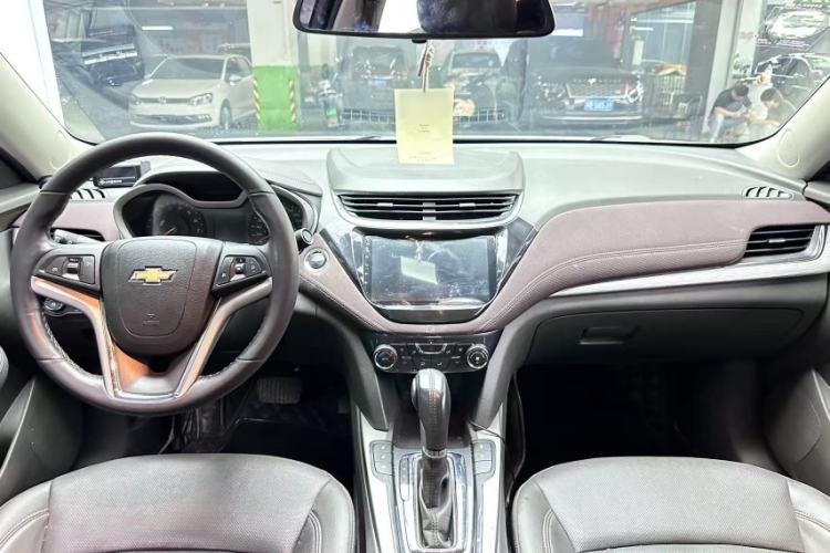 Used Chevrolet Malibu 2018 530T Automatic Fashion Edition Interior 5